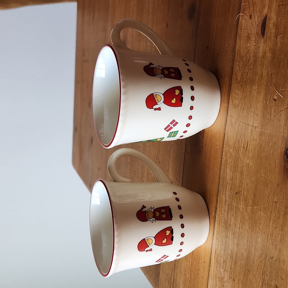 English Pottery Christmas 🎄 🎅 🤶 10oz Mugs New!